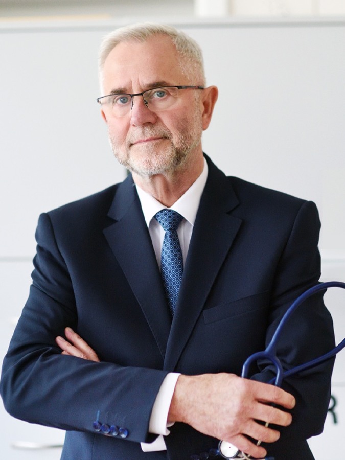 dyrektor ds medycznych zbigniew grzybowski
